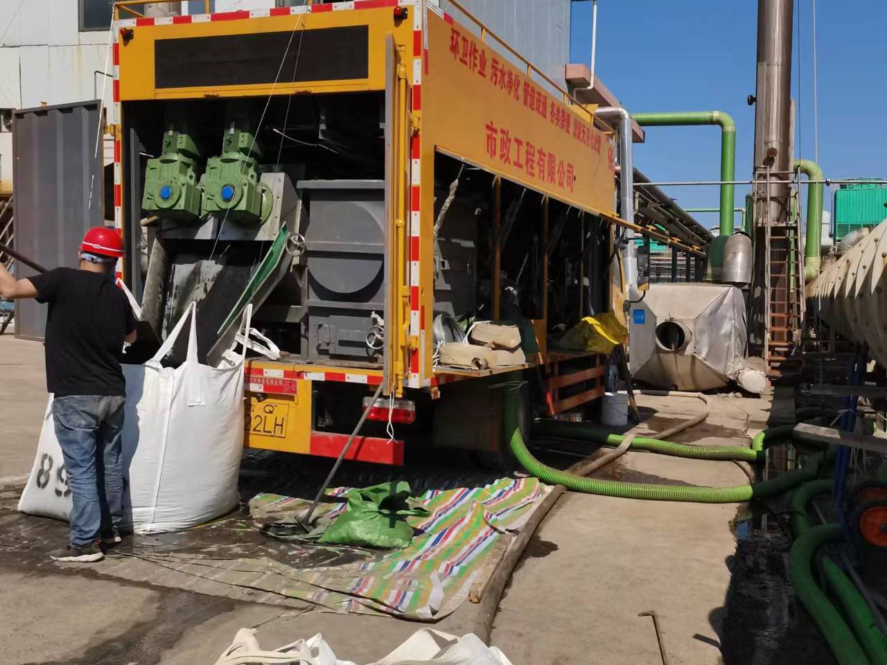 望牛墩镇淤泥压干处理